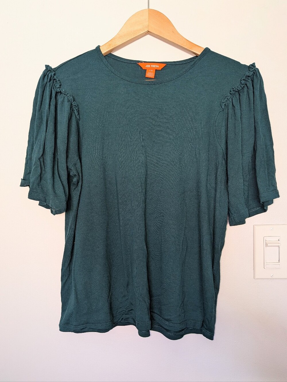 Red And Forest Green Tops L - Picture 8 of 11